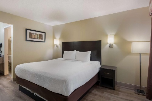 SureStay Plus Hotel by Best Western Jackson image 11