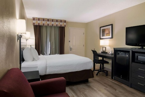 SureStay Plus Hotel by Best Western Jackson image 29