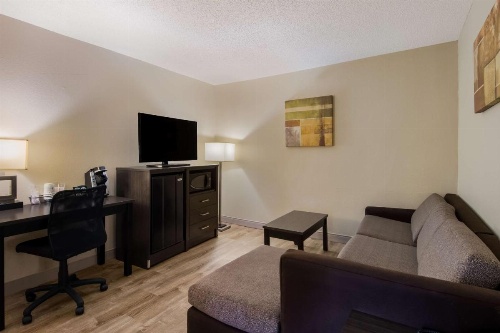 SureStay Plus Hotel by Best Western Jackson image 30